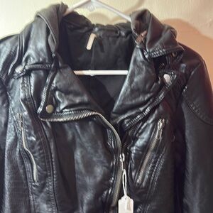 Free people short waisted double beast jacket zip off hoodie jacket Sz4 black
